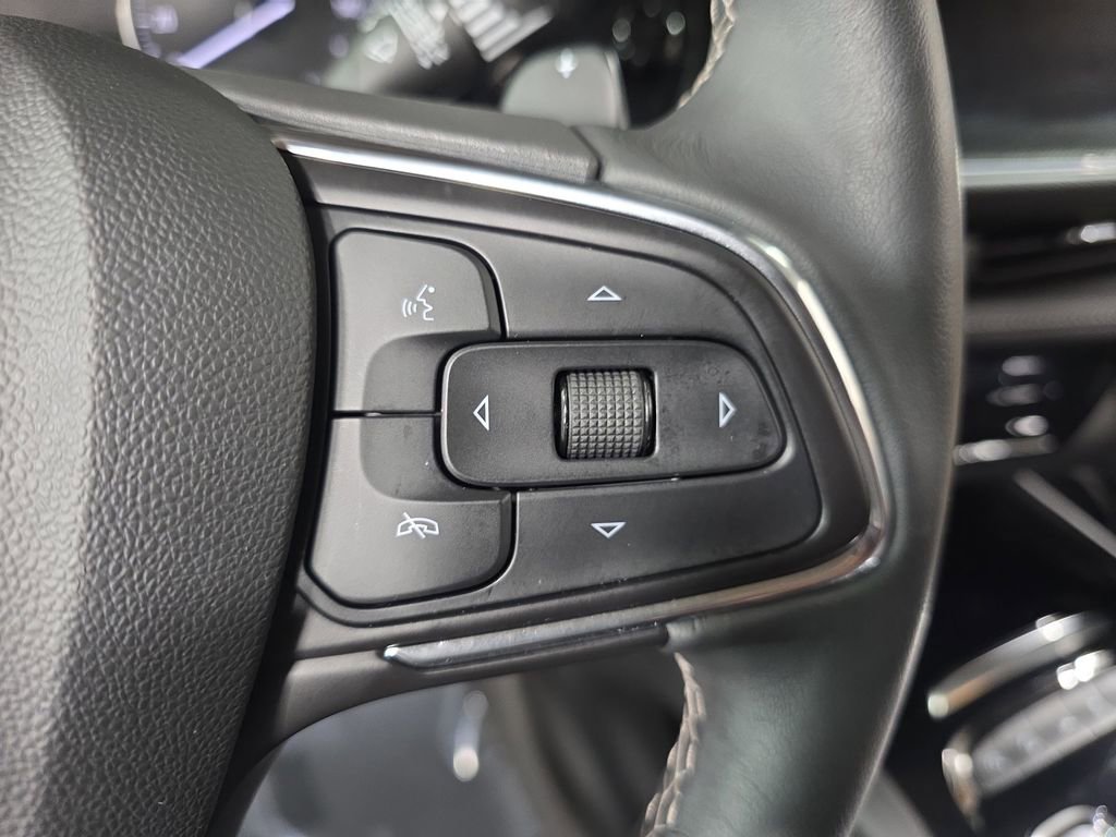 Used 2023 Buick Envision Essence w/ Sport Touring Package image 17