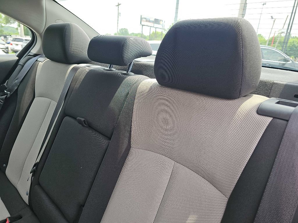 Used 2011 Chevrolet Cruze LS image 41