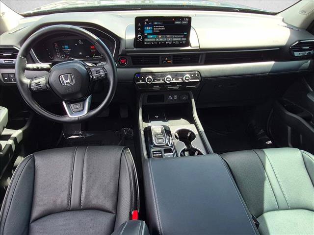 Used 2025 Honda Pilot Elite image 19