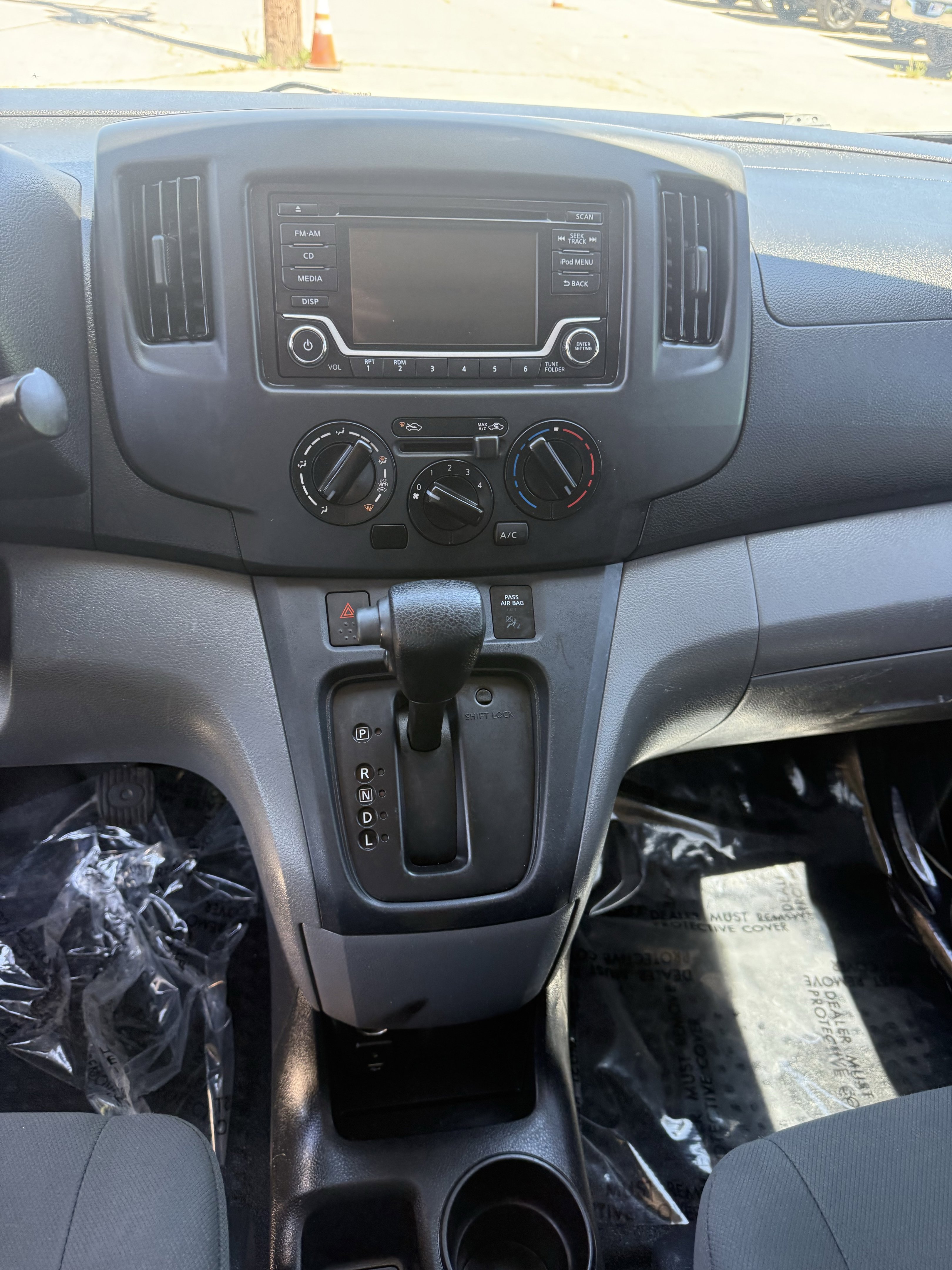 Used 2018 Nissan NV200 S FWD image 12