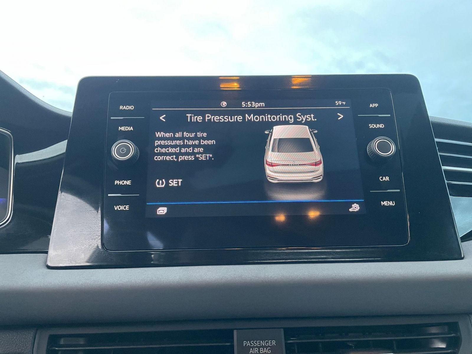 Used 2025 Volkswagen Jetta SE image 21