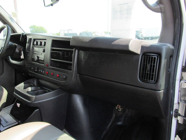 Used 2014 Chevrolet Express 2500 RWD image 15