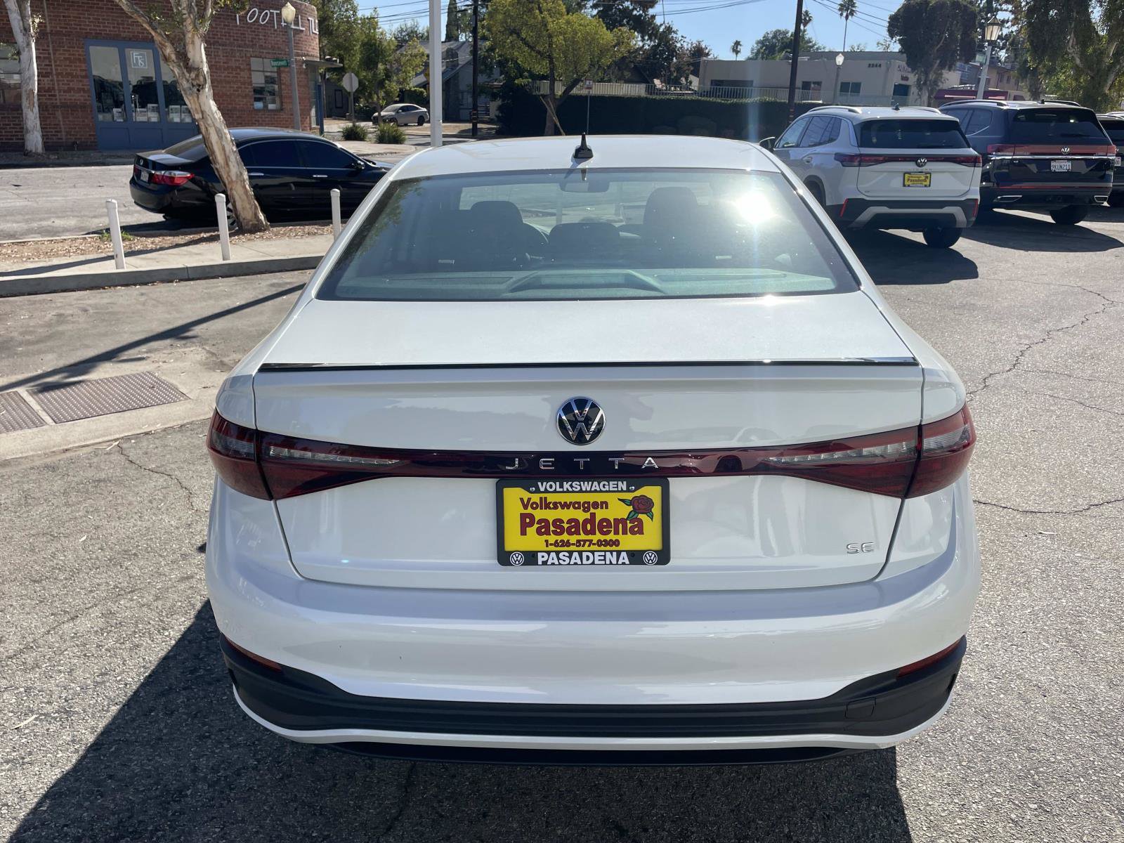 New 2027 Volkswagen Jetta SE FWD image 4