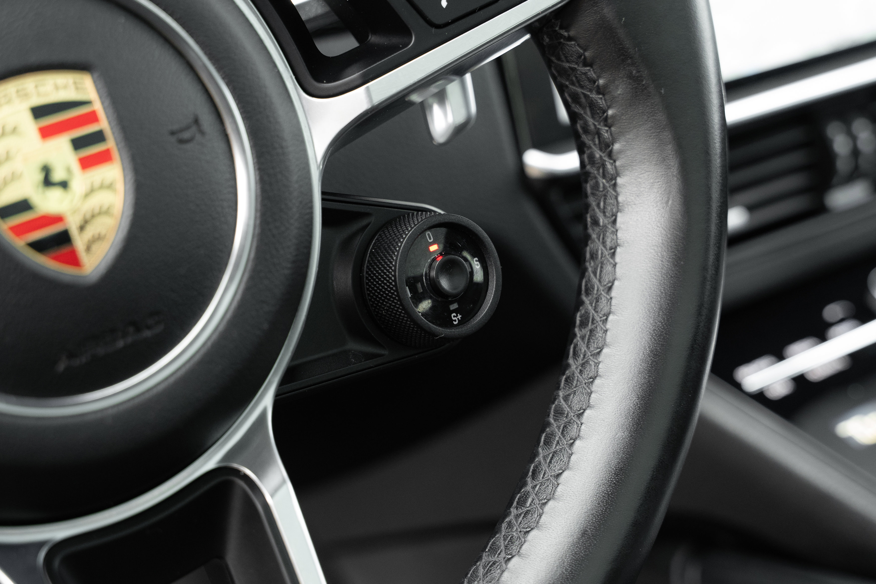 Used 2020 Porsche Cayenne S AWD/4WD image 12