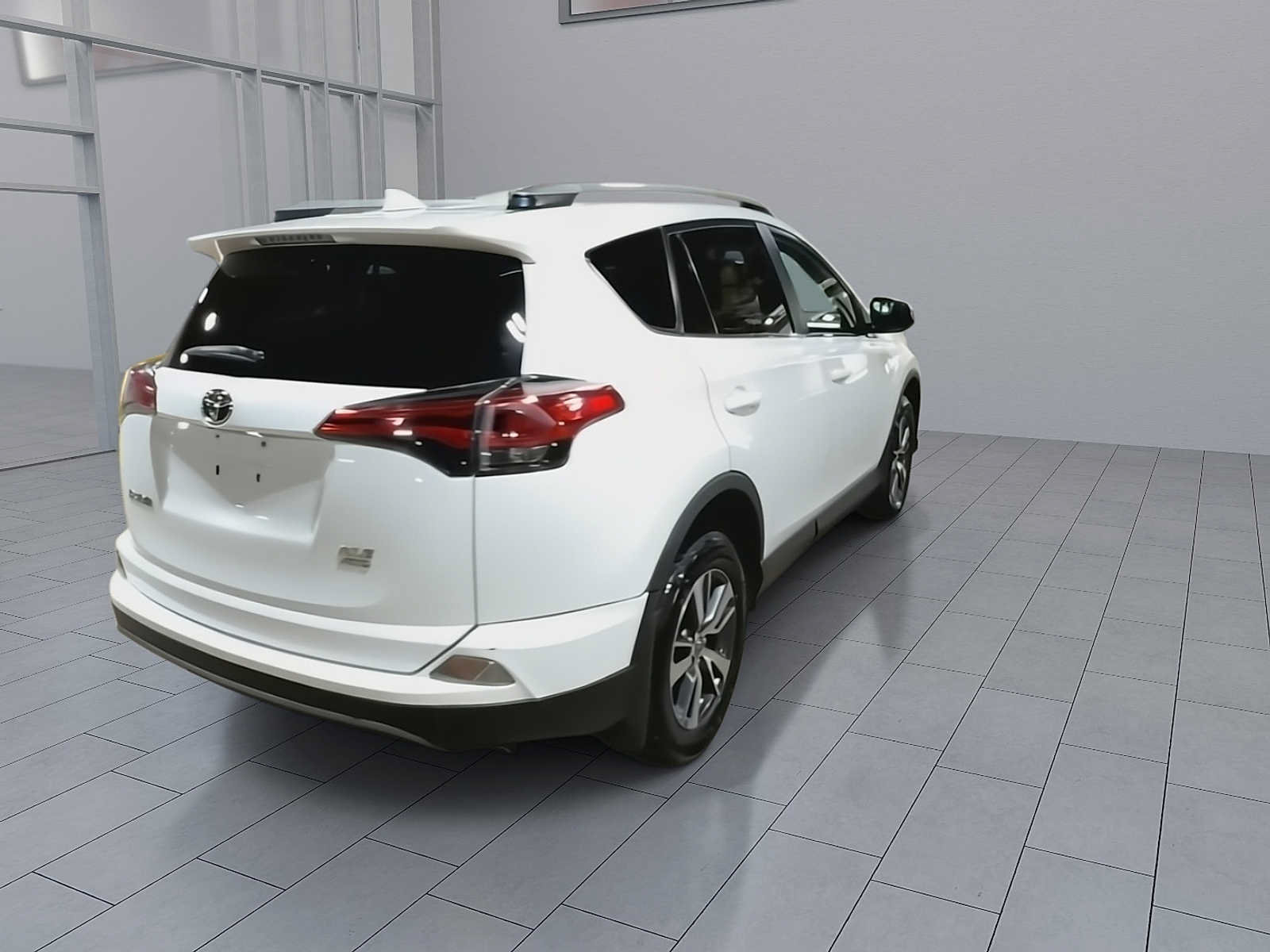 Used 2017 Toyota RAV4 XLE w/ Plus Extra Value Package AWD/4WD image 7