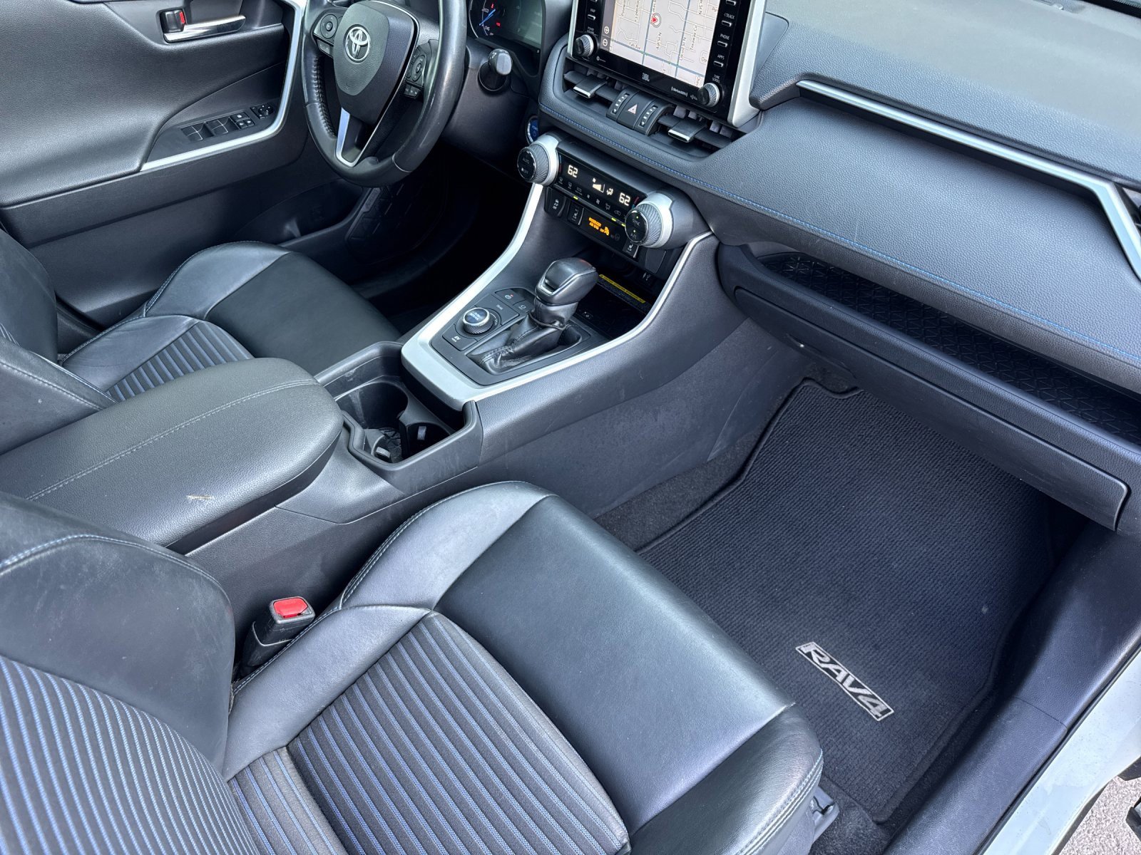 Used 2019 Toyota RAV4 XSE image 17