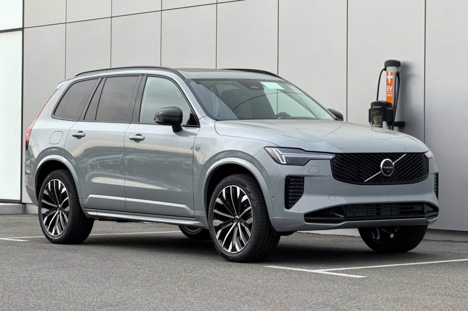 New 2026 Volvo XC90 T8 Ultra w/ Lounge Package AWD/4WD image 7