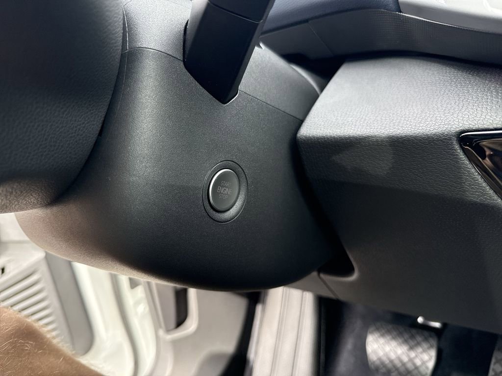 New 2025 Volkswagen ID.4 Pro S image 31