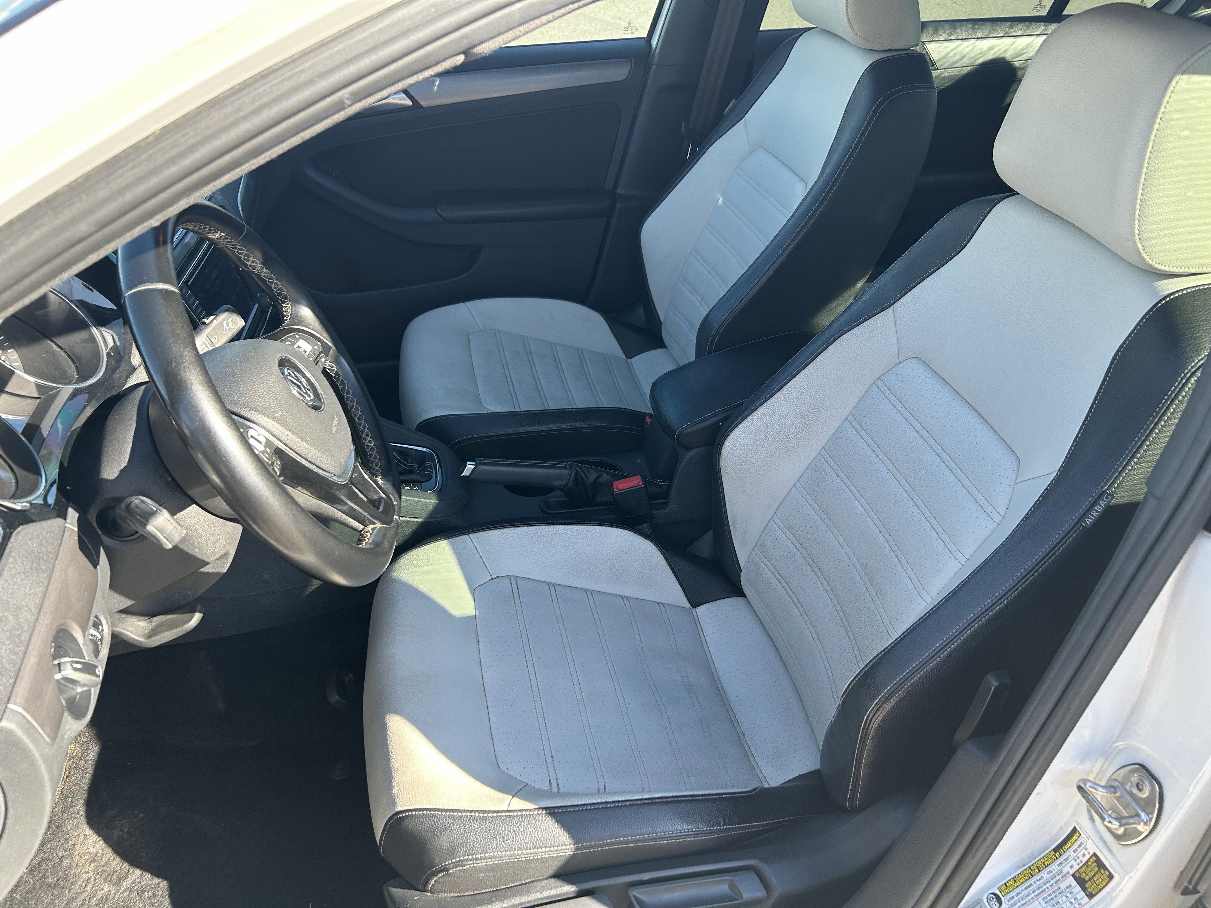 Used 2016 Volkswagen Jetta Sport image 21