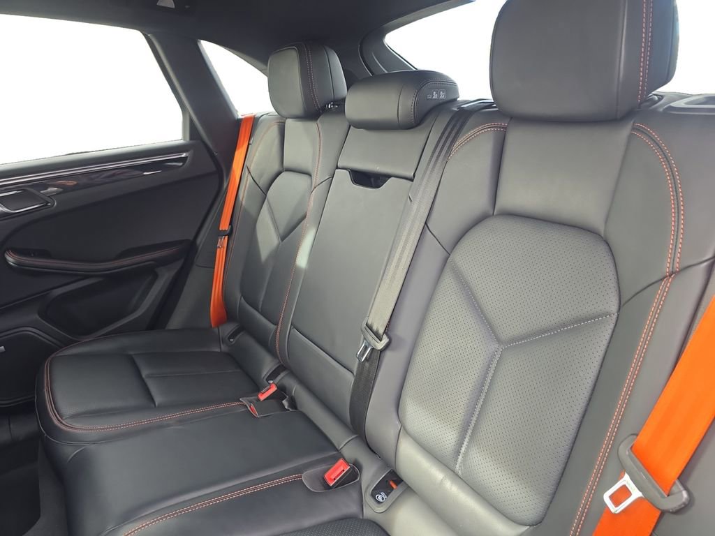 Used 2023 Porsche Macan image 14