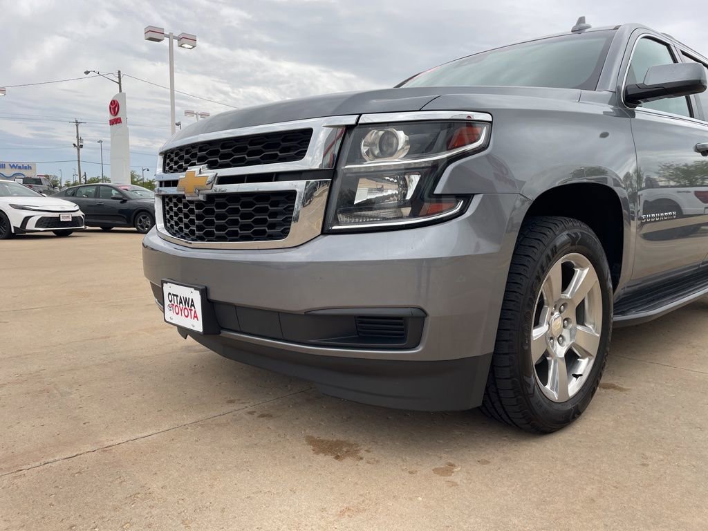 Used 2019 Chevrolet Suburban LT AWD/4WD image 17