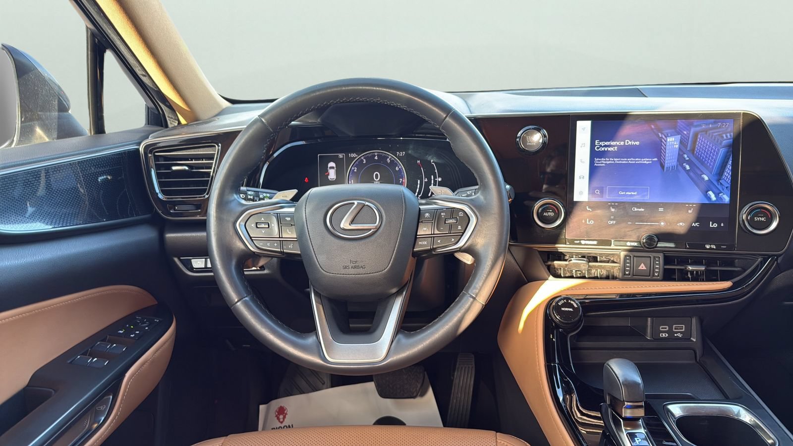 Used 2022 Lexus NX 250 FWD w/ Towing Package (2000 Lbs) image 12