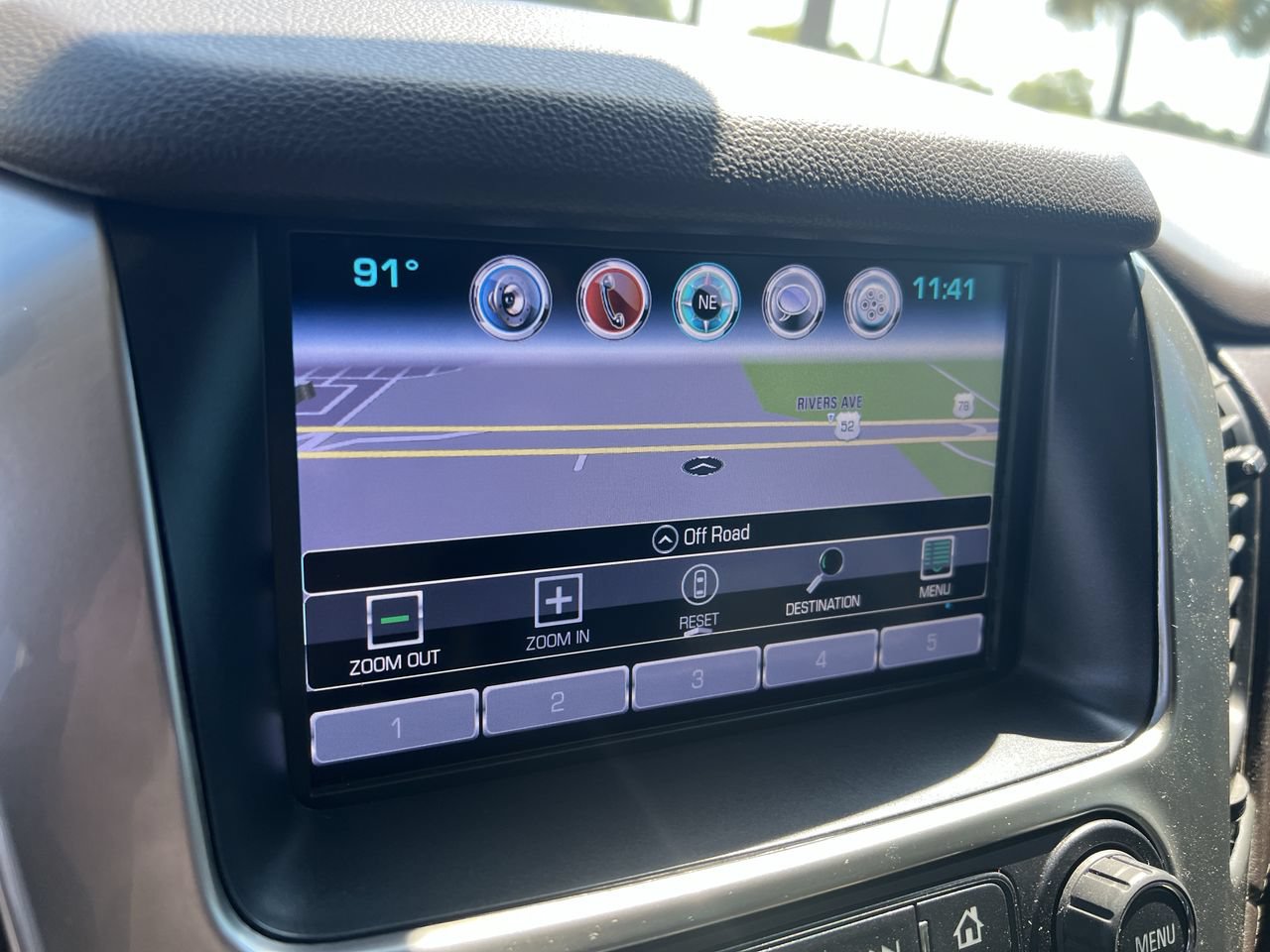Used 2018 Chevrolet Suburban Premier AWD/4WD image 24