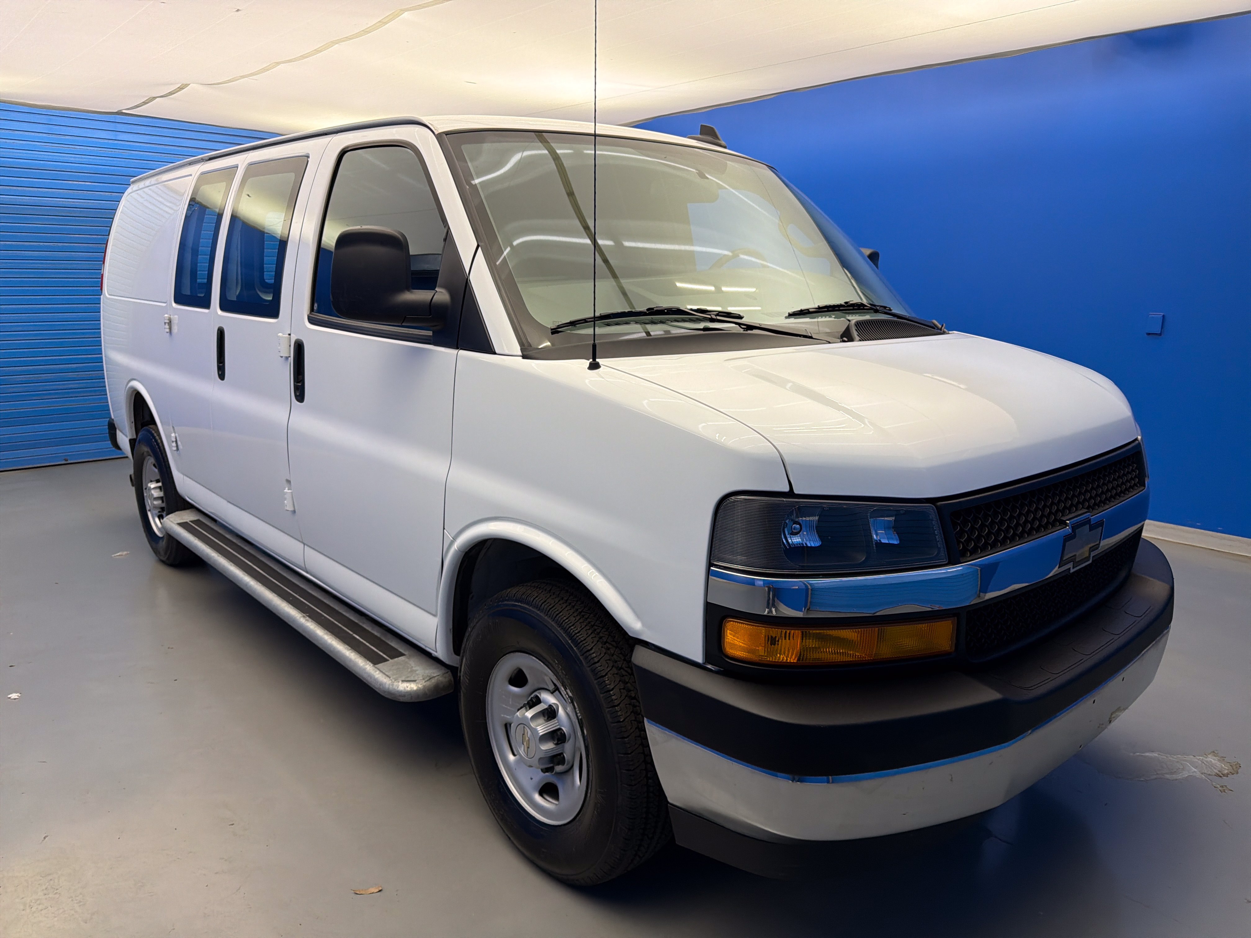 Used 2024 Chevrolet Express 2500 w/ Driver Convenience Package RWD image 2