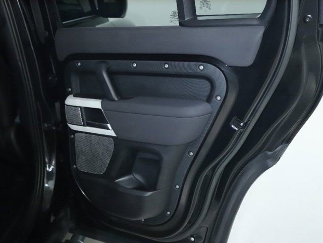 Certified 2023 Land Rover Defender 130 SE AWD/4WD image 30