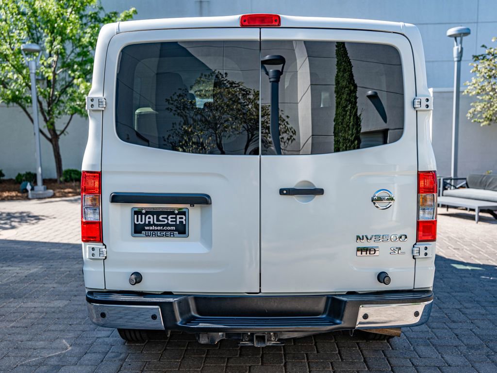 Used 2016 Nissan NV 3500 SL RWD image 6