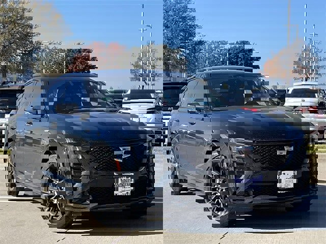 Used 2026 Cadillac CT5 V w/ Technology Package image 2