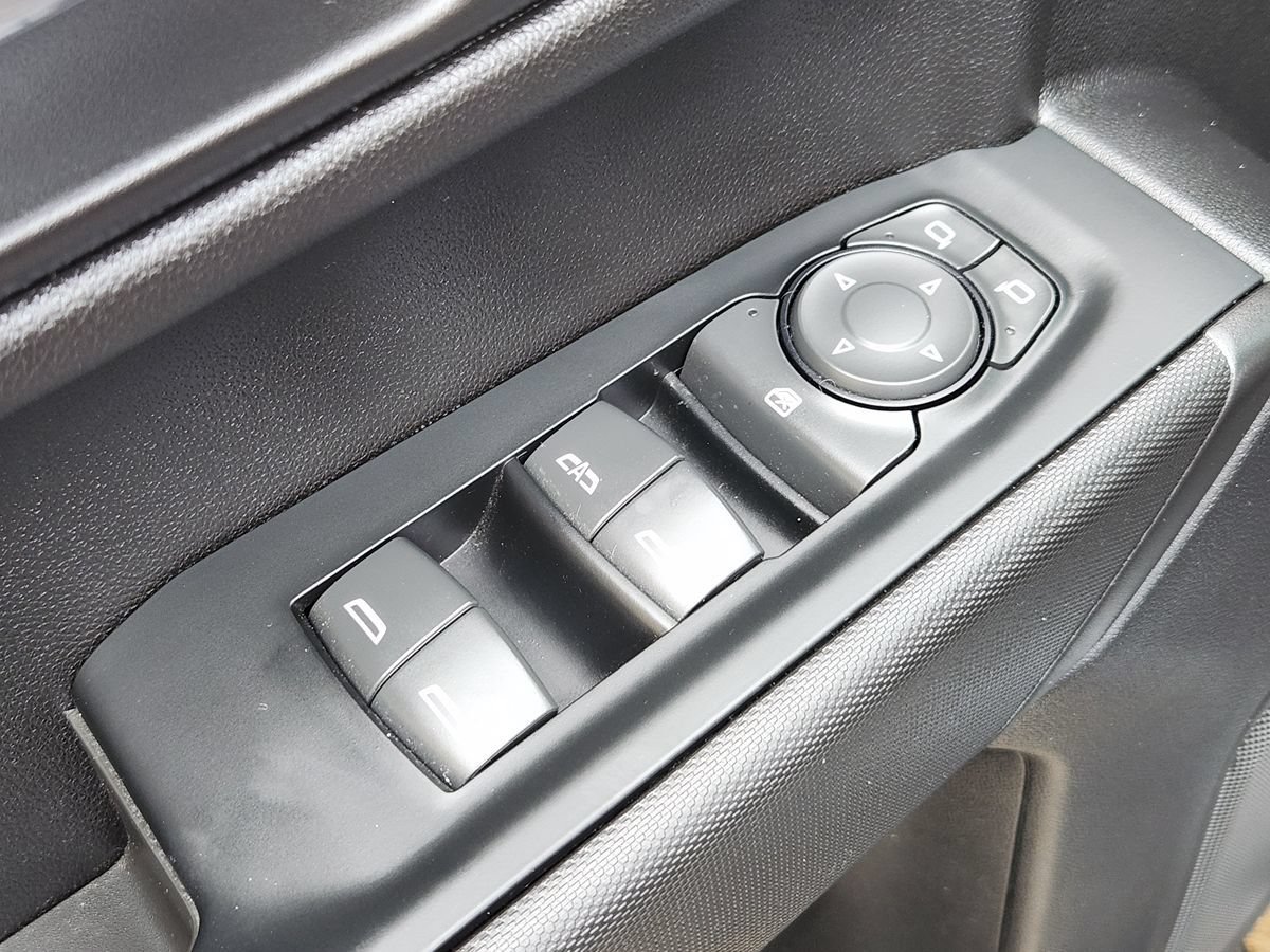 Used 2023 Chevrolet Silverado 1500 Custom AWD/4WD image 42