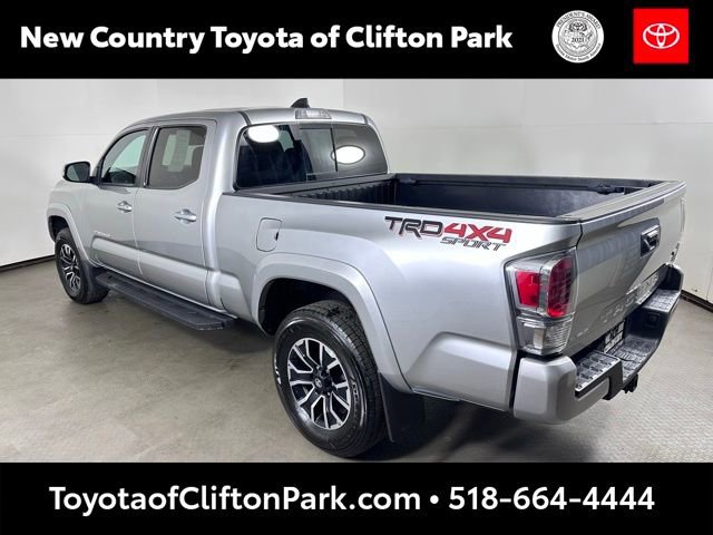 Used 2022 Toyota Tacoma TRD Sport AWD/4WD image 5