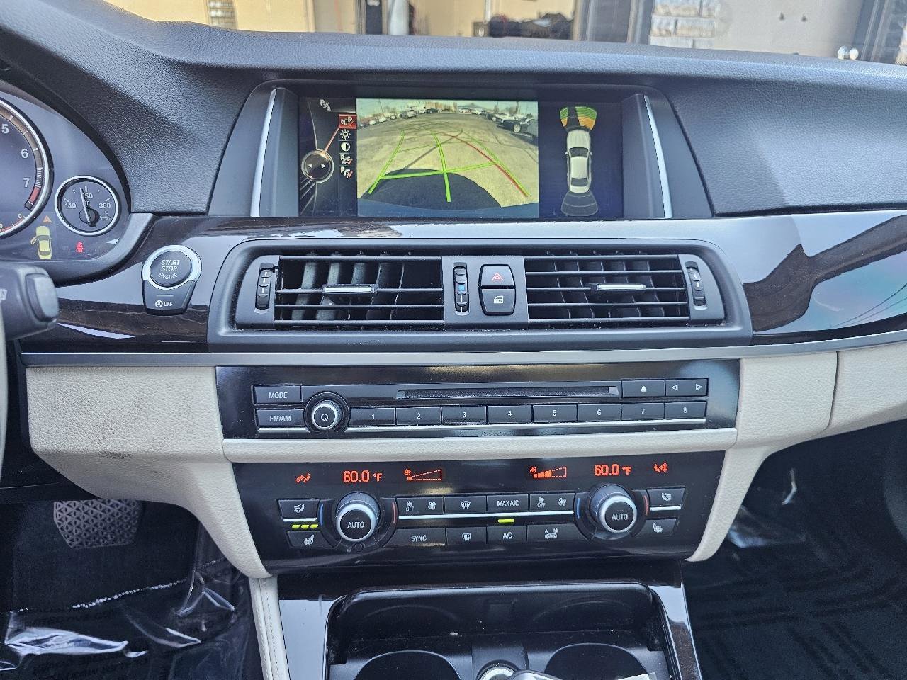 Used 2014 BMW 528i xDrive Sedan AWD/4WD image 32