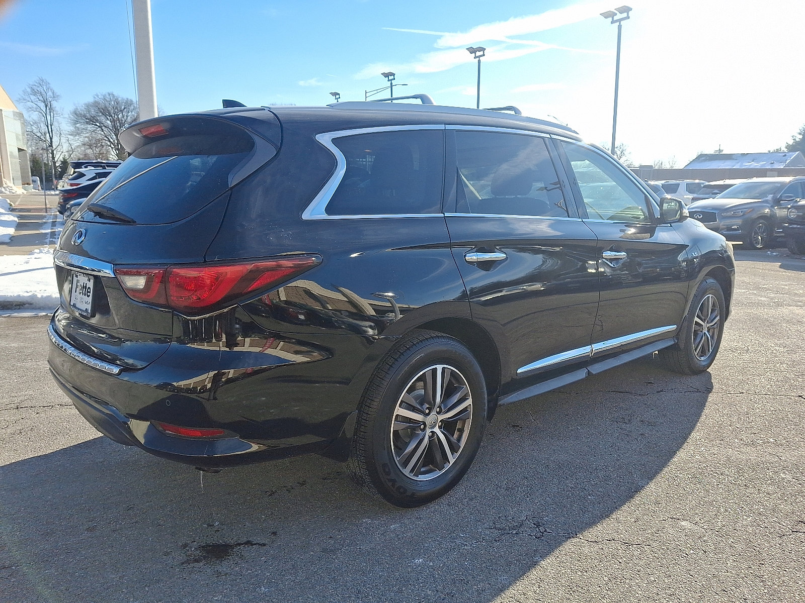 Certified 2019 INFINITI QX60 Luxe w/ Essential Package image 4