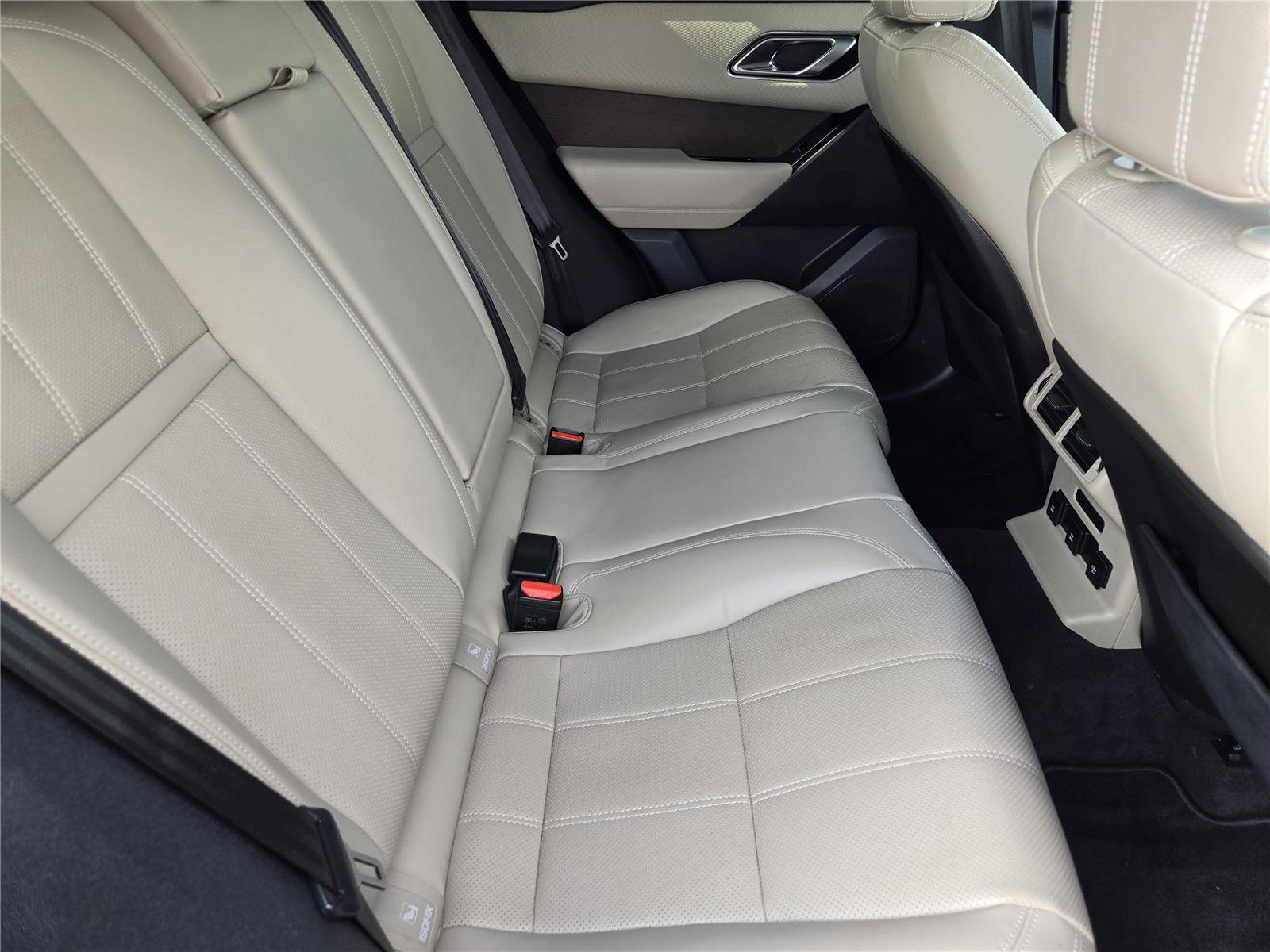 Used 2019 Land Rover Range Rover Velar S AWD/4WD image 30