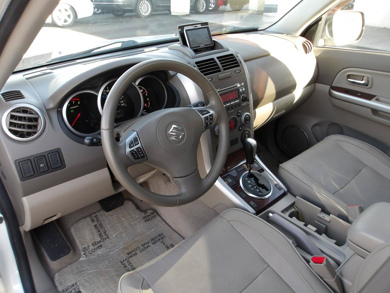 Used 2012 Suzuki Grand Vitara Limited AWD/4WD image 9