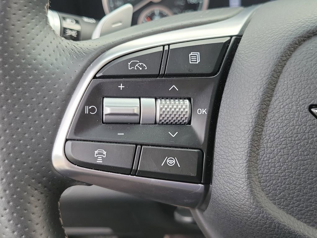 Used 2026 Genesis G70 2.5T RWD image 23