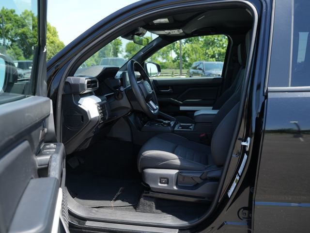 Used 2024 Toyota Tacoma TRD Off-Road AWD/4WD image 12