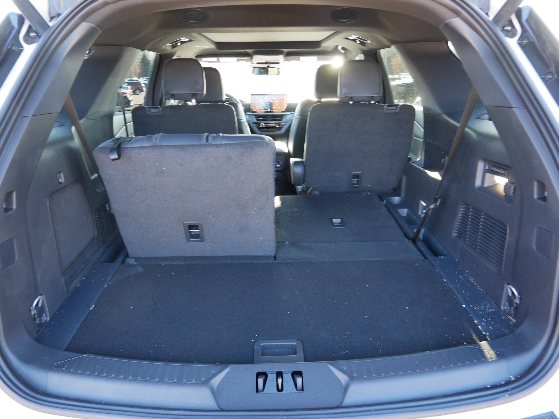 Used 2026 Ford Explorer ST w/ Sun And Sound Package AWD/4WD image 18