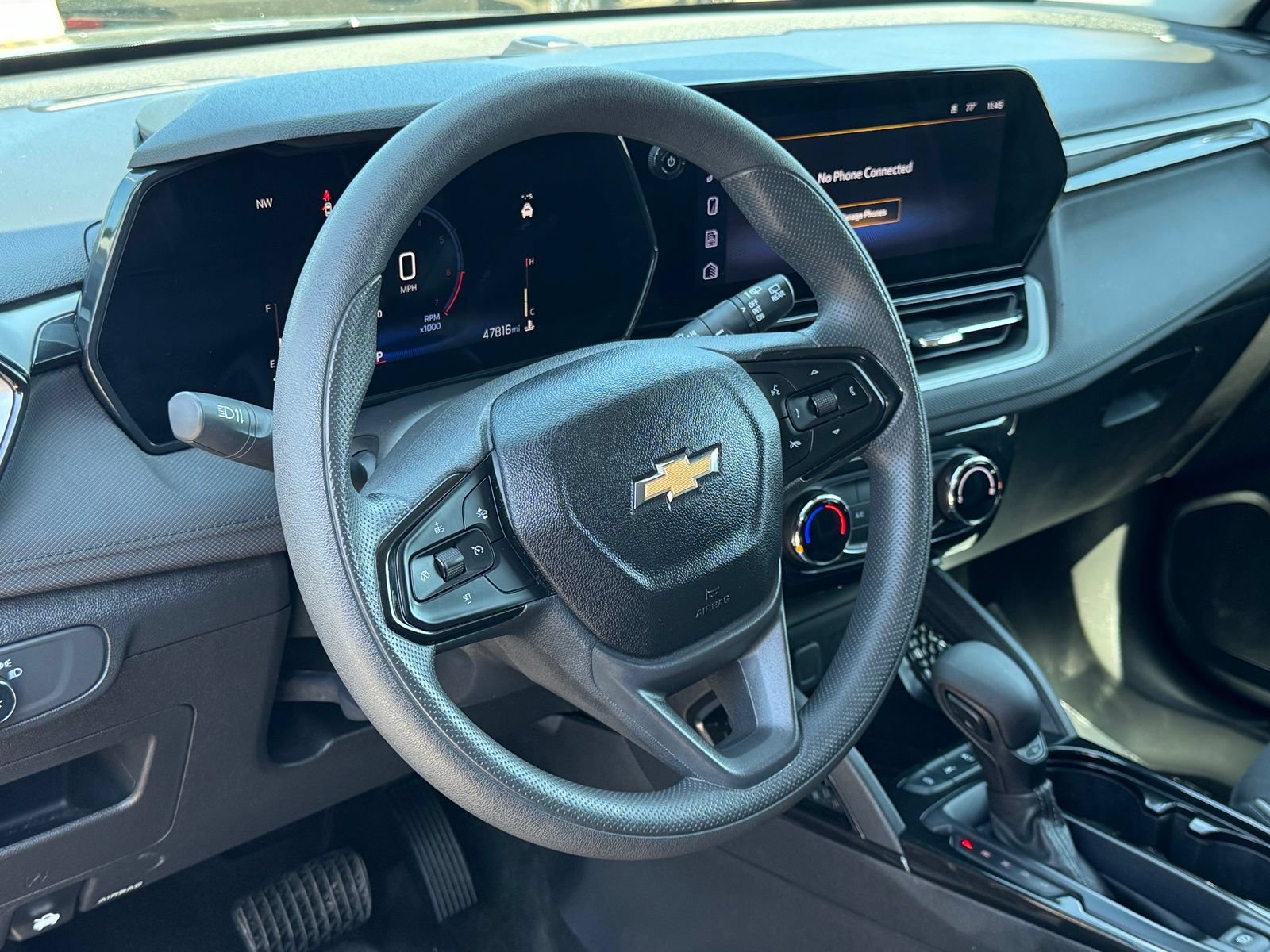 Used 2025 Chevrolet TrailBlazer LT AWD/4WD image 16