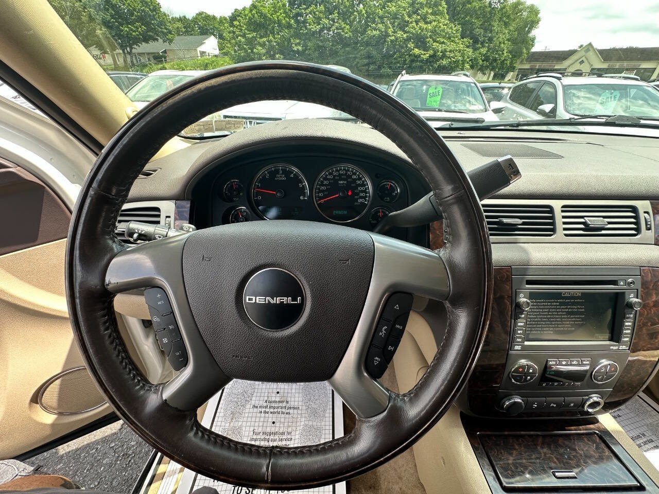 Used 2011 GMC Yukon XL Denali AWD/4WD image 19