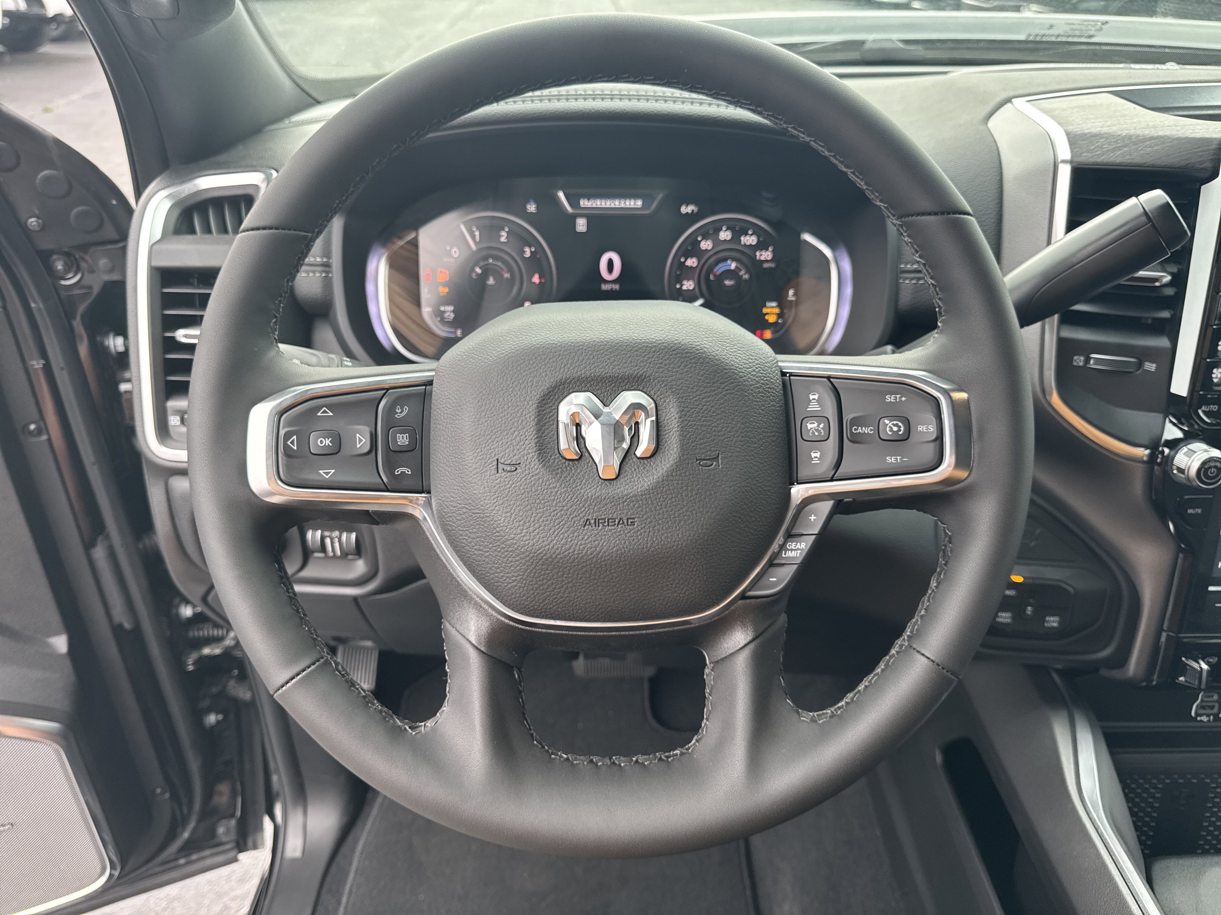 New 2026 RAM 2500 Laramie AWD/4WD image 21