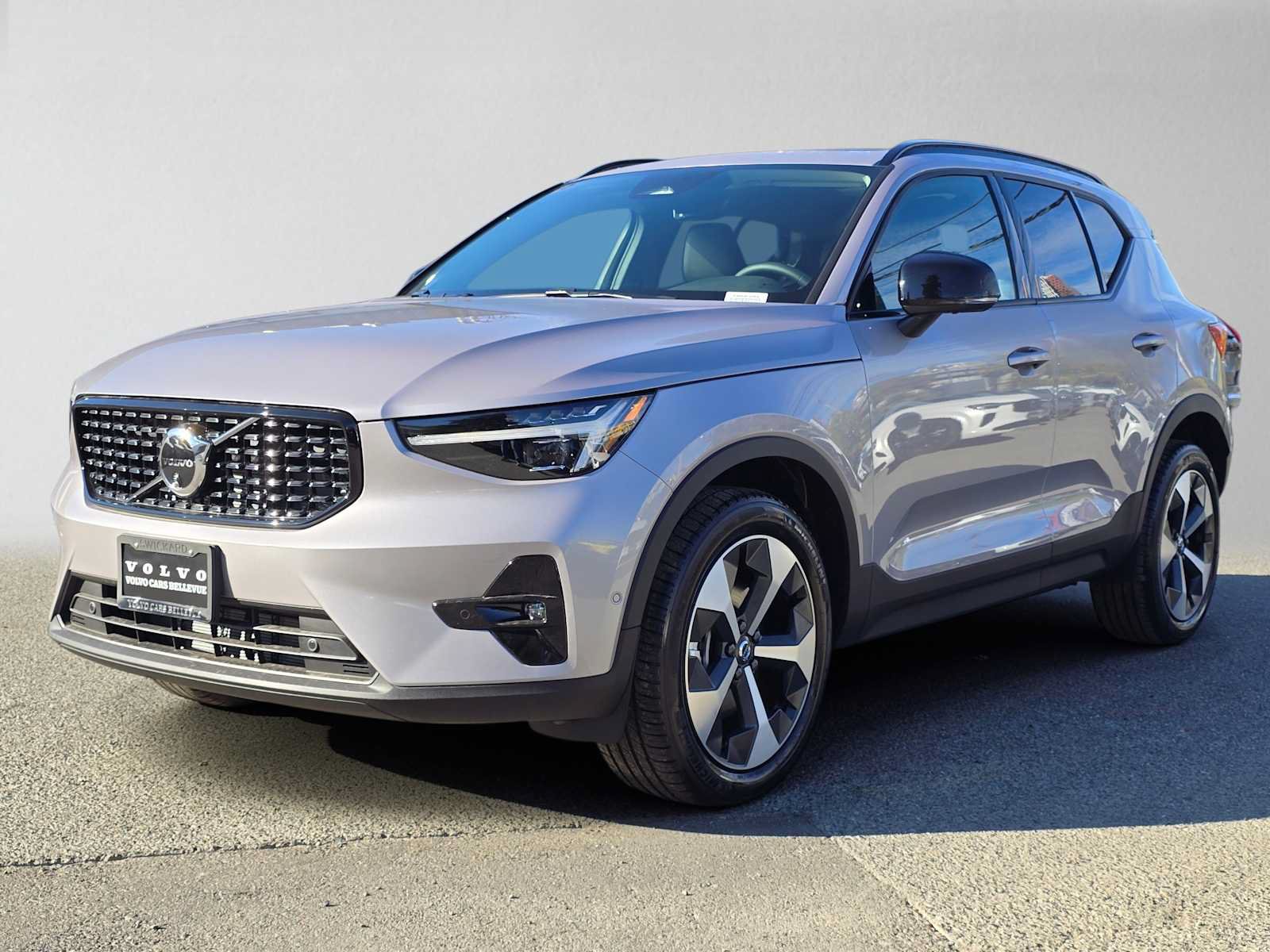 New 2026 Volvo XC40 B5 Plus w/ Protection Package Premier AWD/4WD image 7