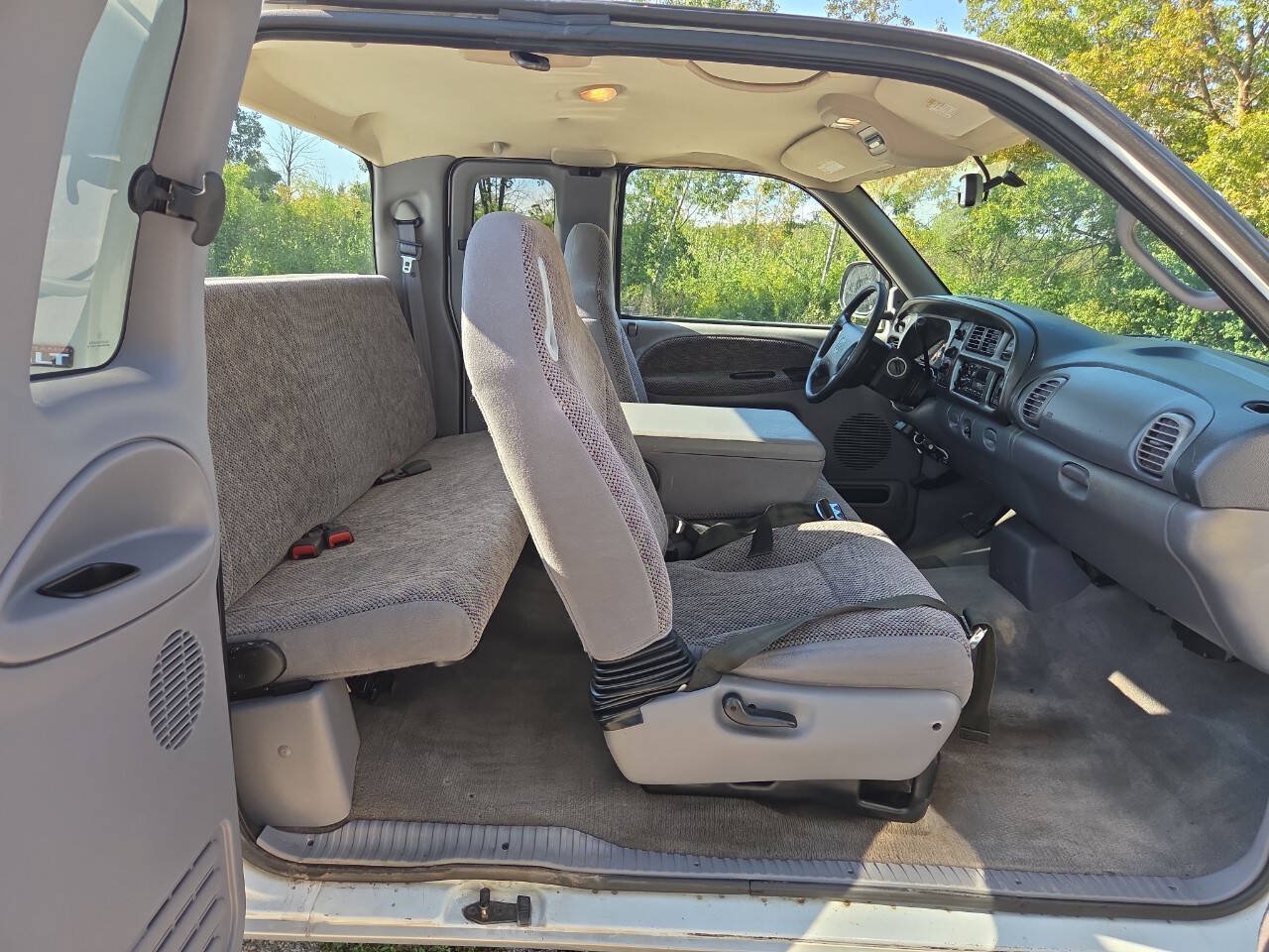 Used 1998 Dodge Ram 2500 Truck 2WD Quad Cab image 16