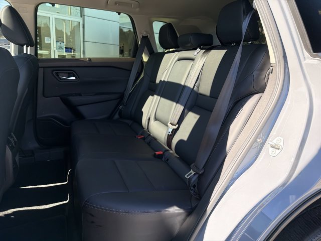 Certified 2023 Nissan Rogue SV w/ SV Premium B Package AWD/4WD image 23