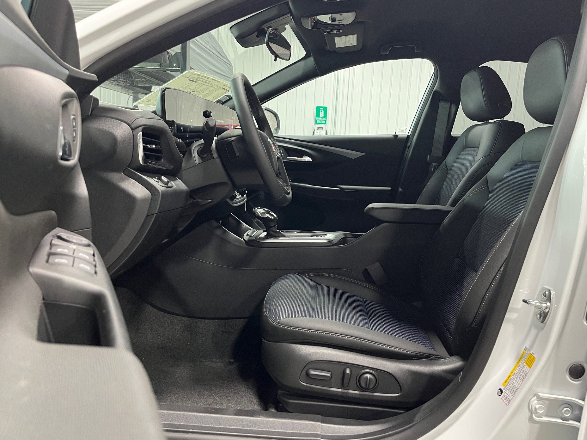 New 2025 Buick Envista Preferred w/ Convenience I Package image 13