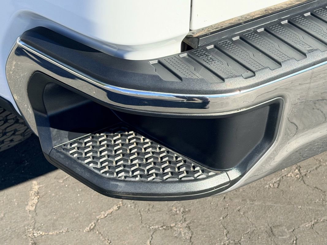 Used 2023 Chevrolet Silverado 1500 LT image 15