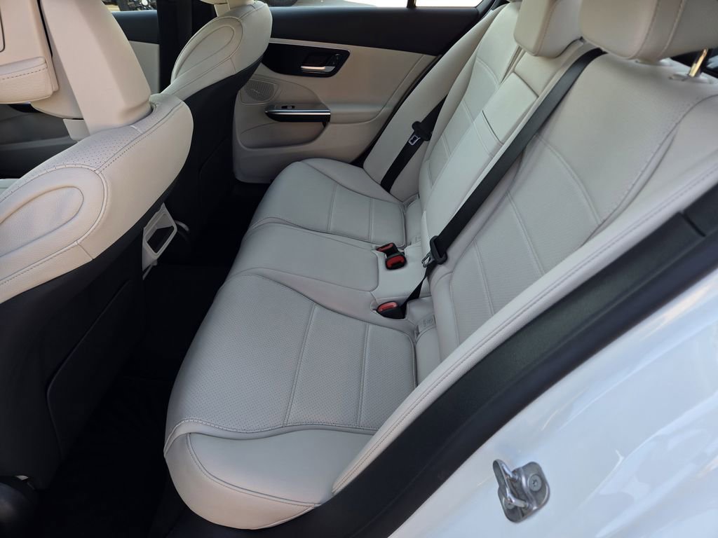 Used 2025 Mercedes-Benz C 300 4MATIC Sedan image 19