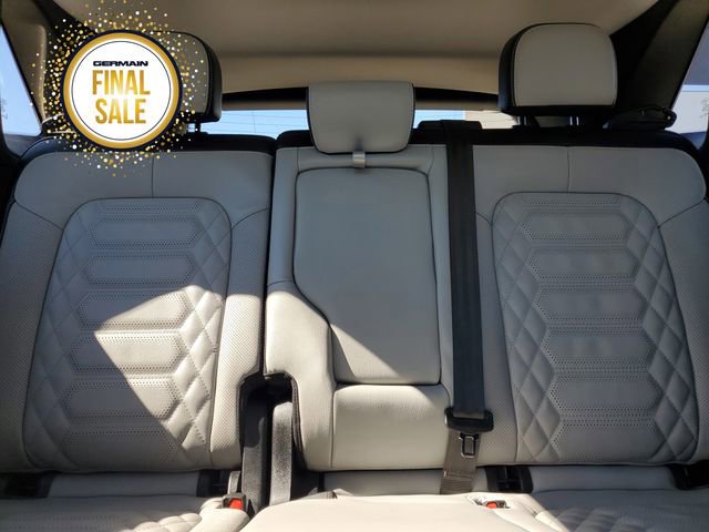 Used 2024 Ford Escape Platinum w/ Premium Technology Package image 26