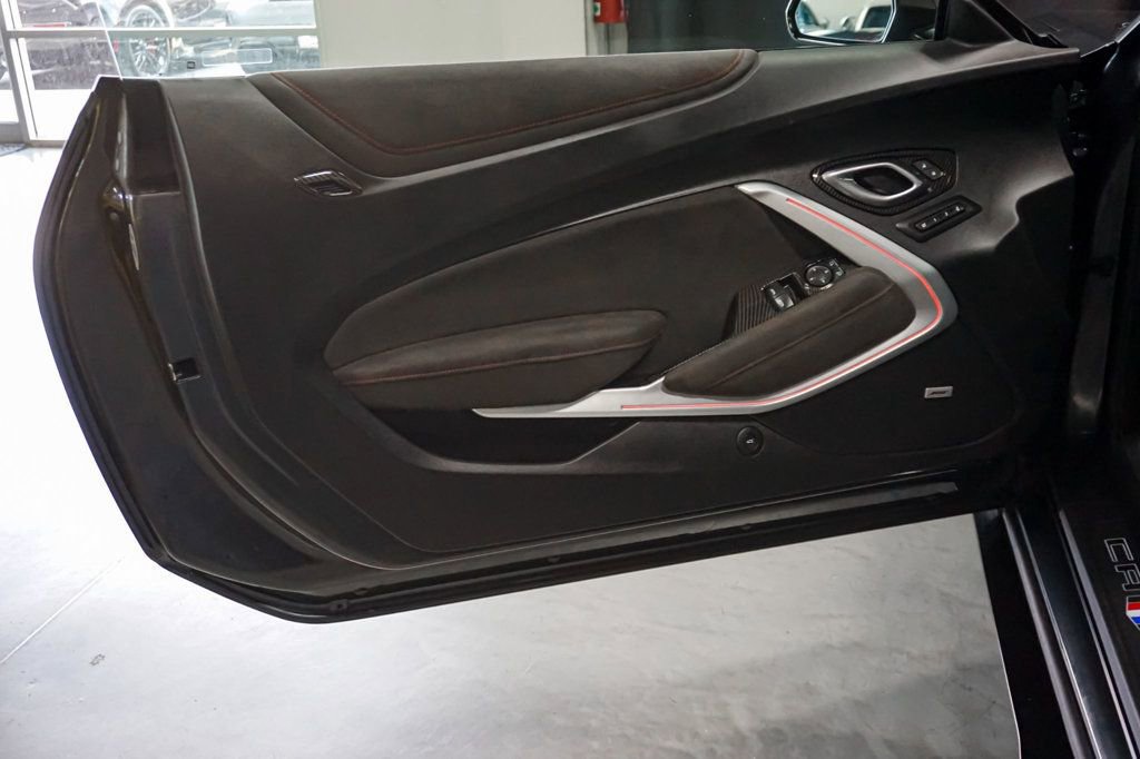 Used 2018 Chevrolet Camaro ZL1 image 18