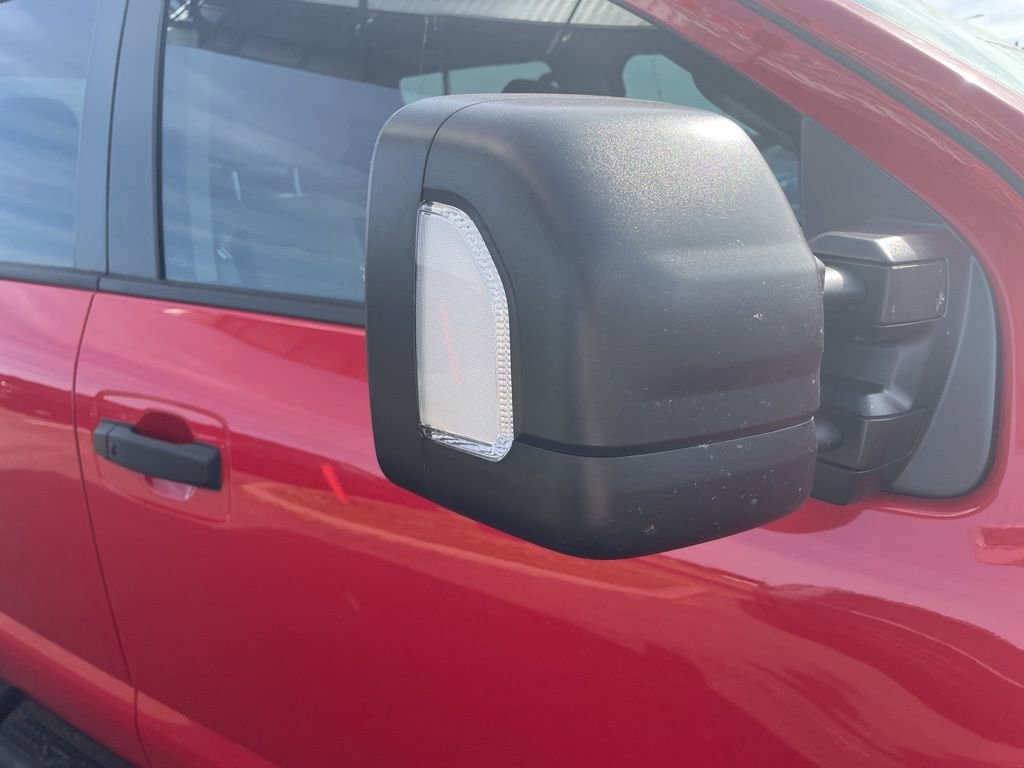 Used 2023 Nissan Titan SV w/ SV Convenience Package RWD image 34