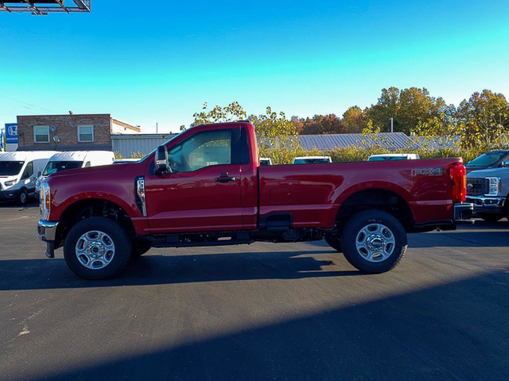 New 2026 Ford F350 XLT w/ FX4 Off-Road Package image 3