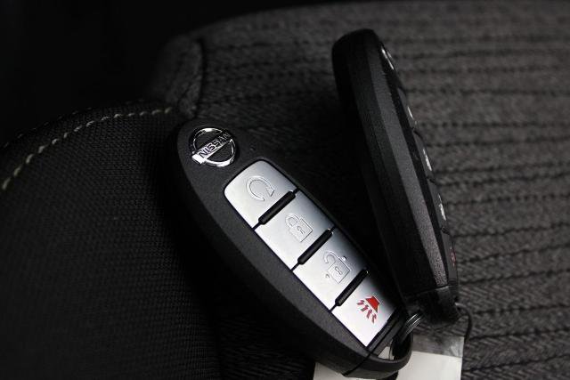 Certified 2021 Nissan Rogue SV image 30