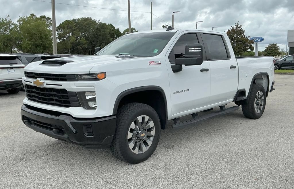 Used 2024 Chevrolet Silverado 2500 Custom w/ Custom Convenience Package AWD/4WD image 1
