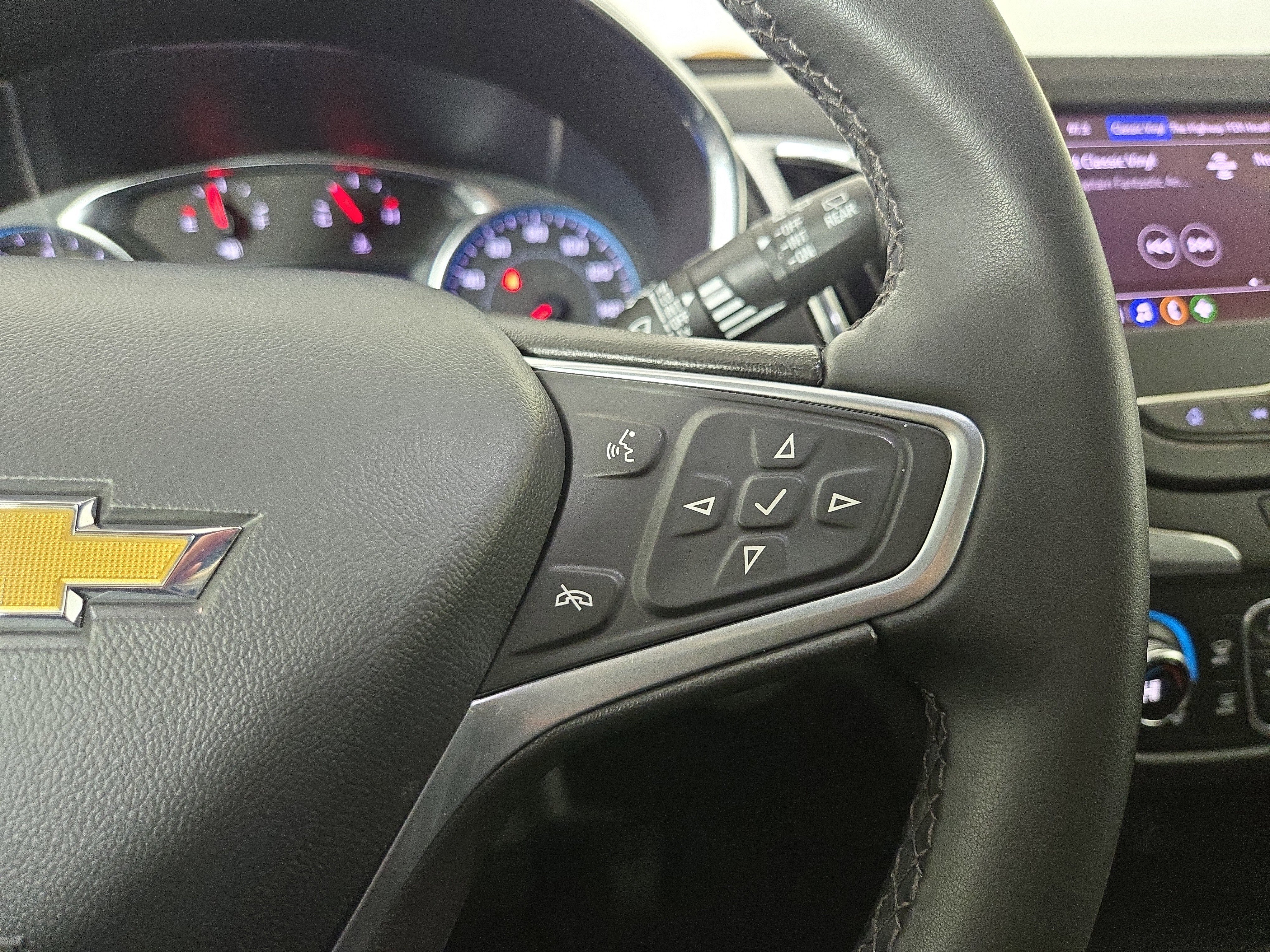 Certified 2023 Chevrolet Equinox LT w/ Driver Convenience Package AWD/4WD image 16