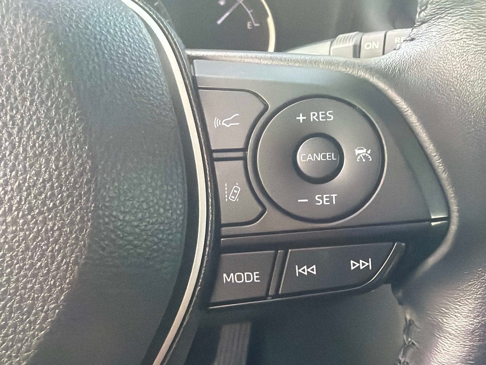 Used 2023 Toyota RAV4 XLE Premium FWD image 26