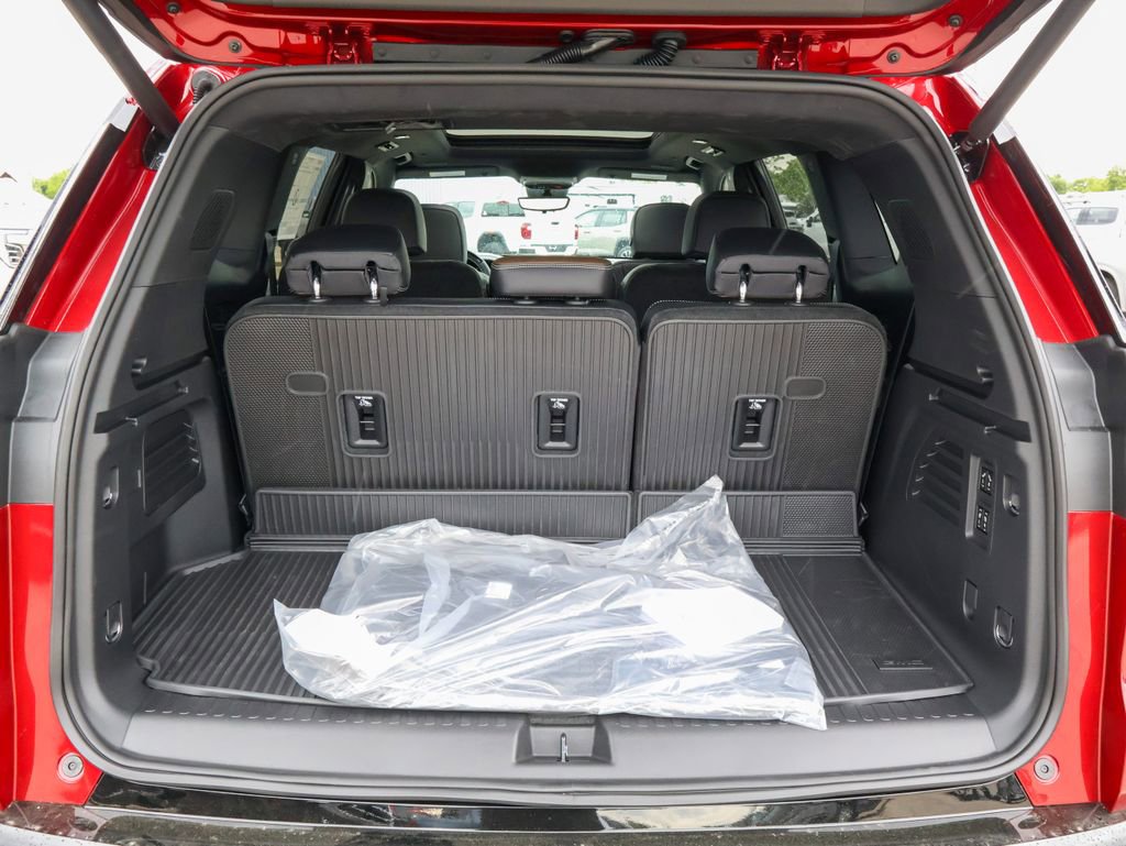 New 2026 GMC Acadia Denali Ultimate w/ LPO, Floor Liner Package AWD/4WD image 5