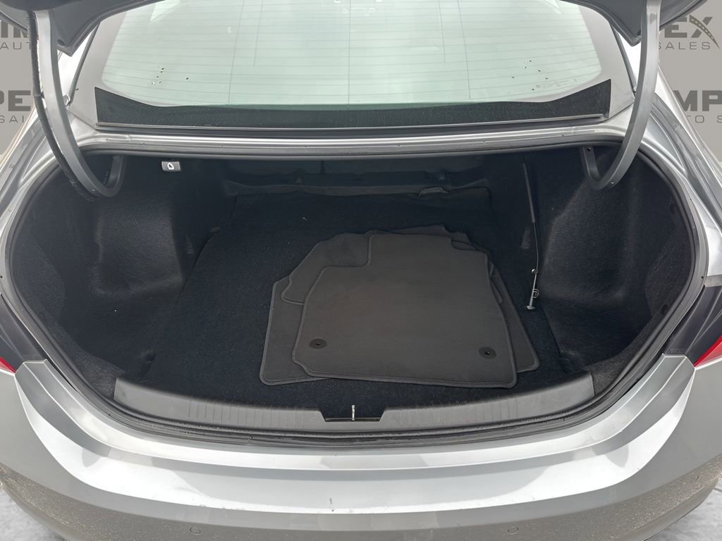 Used 2024 Chevrolet Malibu LT image 27