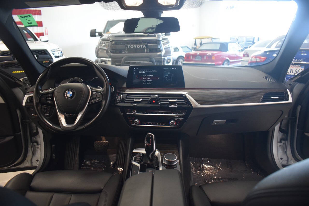 Used 2018 BMW 530i xDrive AWD/4WD image 43